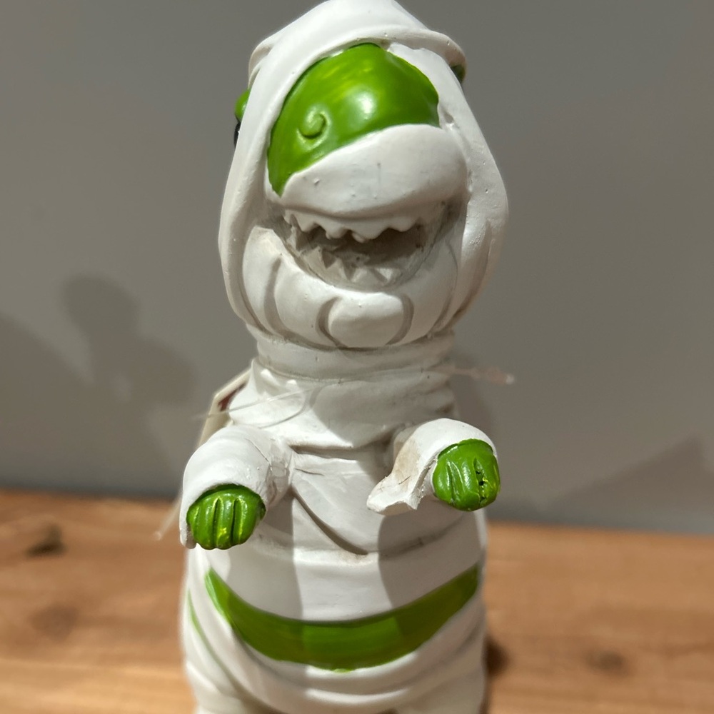 NWT Halloween T-Rex Mummy Figurine - Picture 6 of 6